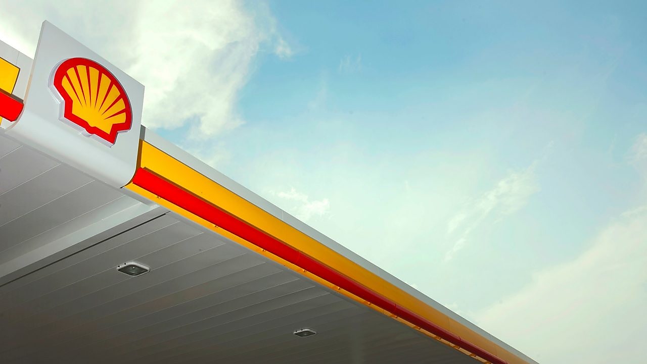 The Shell pecten on a retail service station