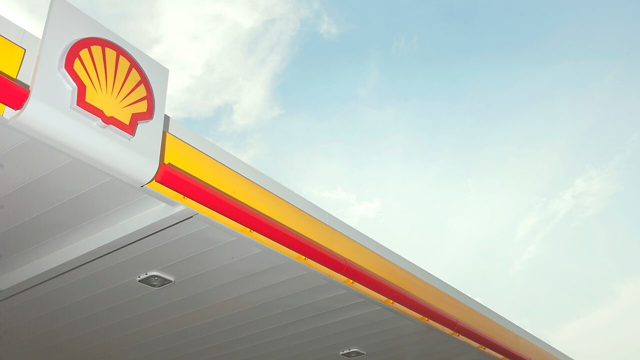 The Shell pecten on a retail service station